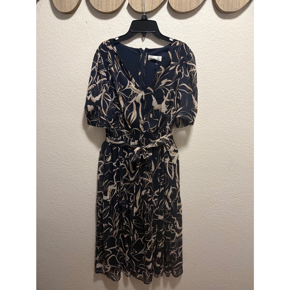 Harper Rose Size 12 Flower outline dress